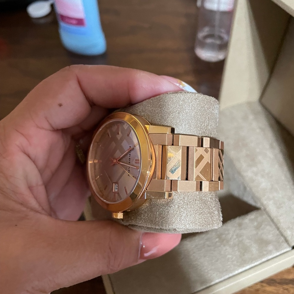 Burberry rose gold beautiful watch barely used